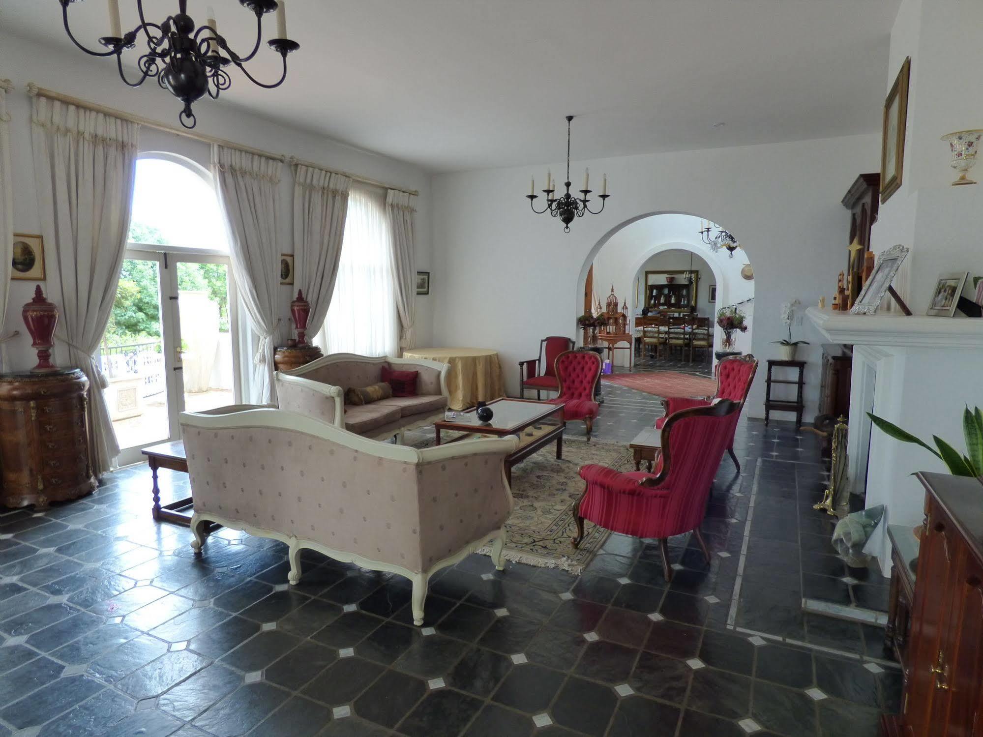 פרטוריה Capital House Boutique Hotel מראה חיצוני תמונה