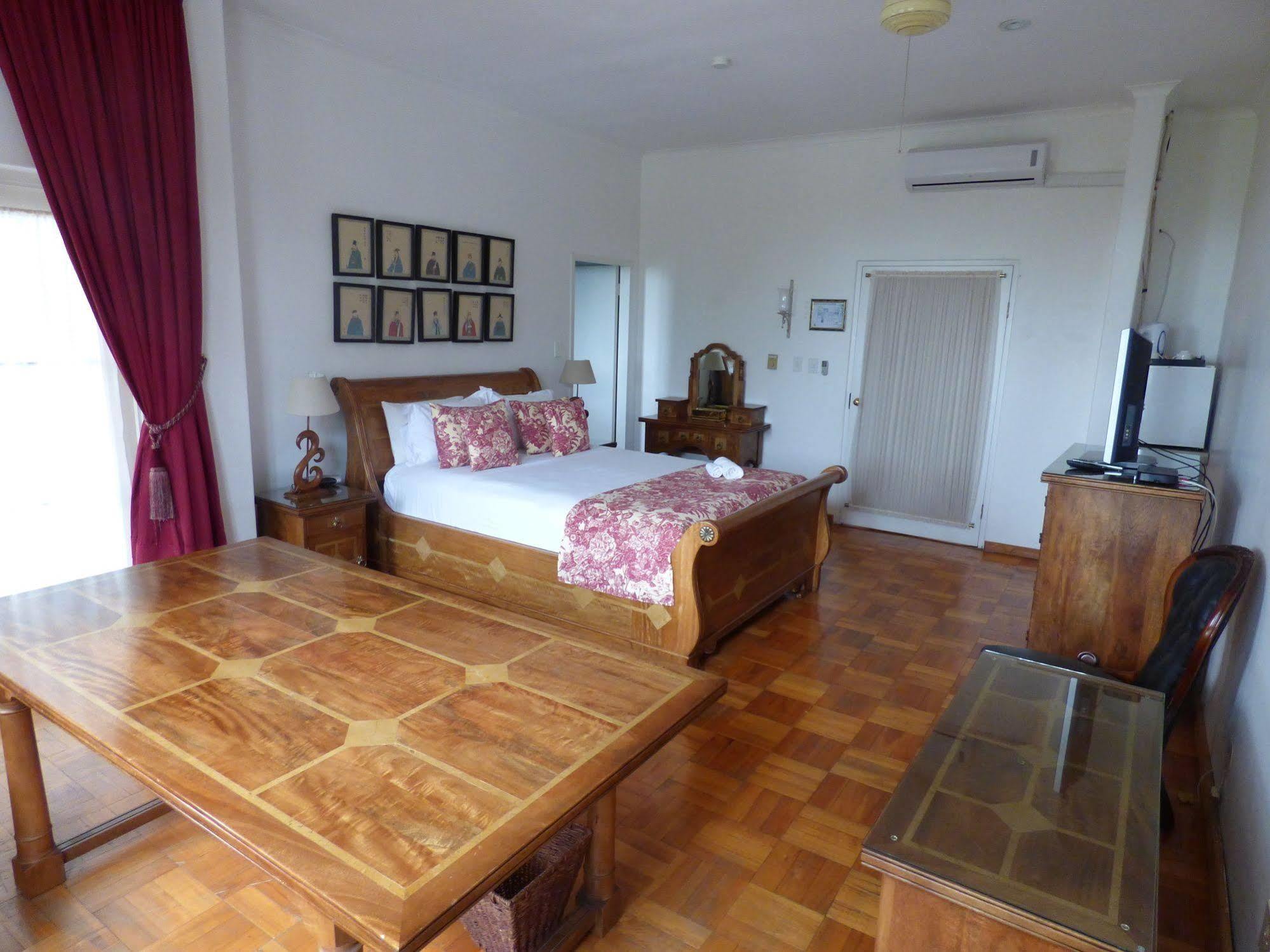 פרטוריה Capital House Boutique Hotel מראה חיצוני תמונה
